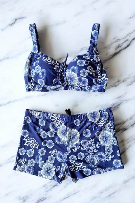 Costum baie dama 2 piese, marime mare, slipi tip pantaloni scurti, bleumarin Amelie 7128 [3]