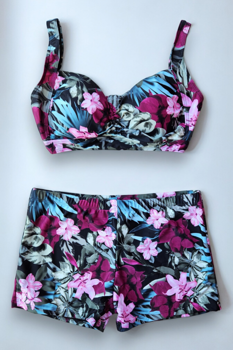 Costum de baie 2 piese, marime mare, cu slipi tip pantaloni scurti, sutien bustiera, visiniu embody.ro [2]
