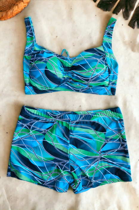 Costum de baie 2 piese, marime mare, cu slipi tip pantaloni scurti, sutien bustiera, albastru, Ella embody.ro [2]