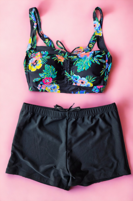 Costum de baie 2 piese, marime mare, slip tip pantaloni scurti, sutien bustiera, multicolor, Lory embody.ro [2]