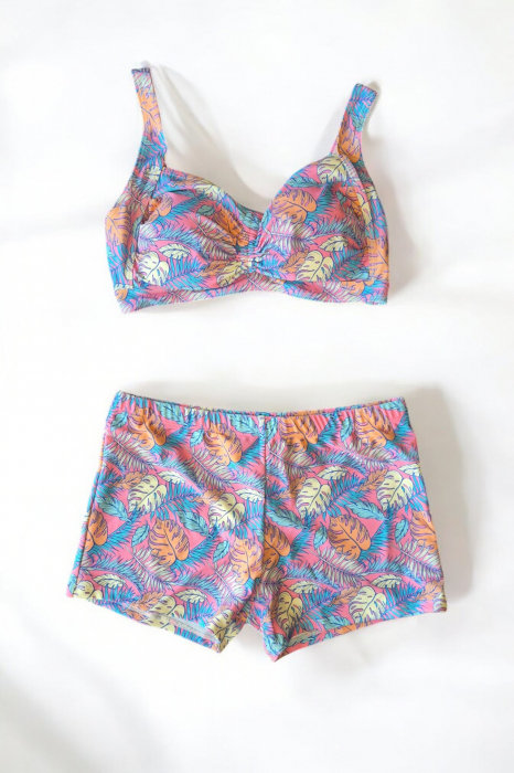 Costum de baie 2 piese, marime mare, cu slipi tip pantaloni scurti, sutien bustiera-embody.ro [3]