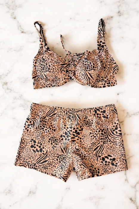 Costum de baie 2 piese, marime mare, cu slipi tip pantaloni scurti, sutien bustiera, embody.ro [2]