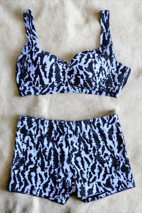 Costum de baie dama ,2 piese, sutien tip bustiera si pantaloni scurti, negru, Wild print, embody.ro [2]