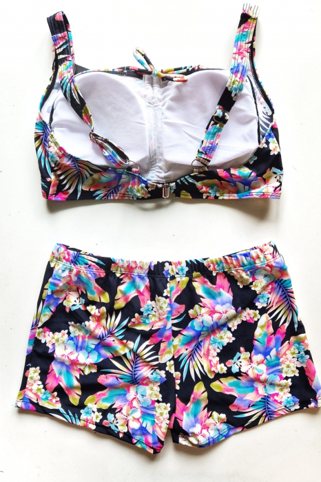 Costum de baie marime mare, cu slipi tip pantaloni scurti, sutien bustiera, floral, multicolor, Carla, embody.ro [3]