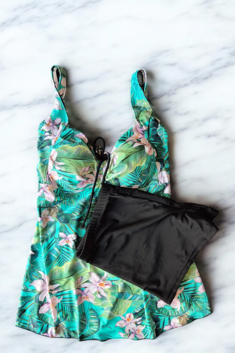 Costum de baie marime mare tip tankini, doua piese, fusta si pantaloni scurti, embody.ro [2]