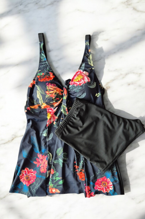 Costum de baie marime mare tip tankini, doua piese, fusta si pantaloni scurti, floral, albastru, embody.ro [2]