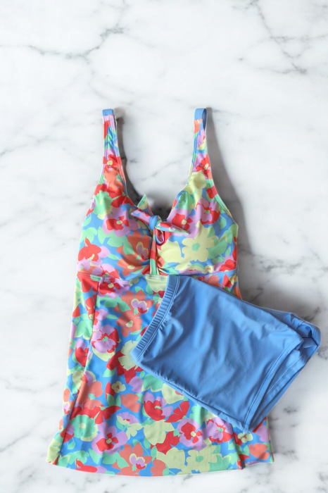 Costum de baie marime mare tip tankini, doua piese, fusta si pantaloni scurti, floral, embody.ro [2]