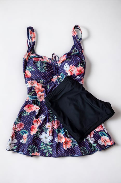 Costum de baie marime mare tip tankini, doua piese, fusta si pantaloni scurti, multicolor, Summer rose, embody.ro [2]
