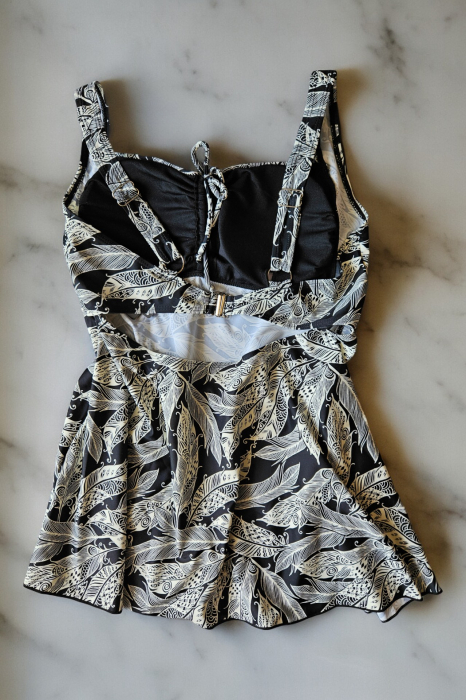 Costum de baie marime mare tip tankini, doua piese, fusta si pantaloni scurti, multicolor, alb/negru, embody.ro [3]