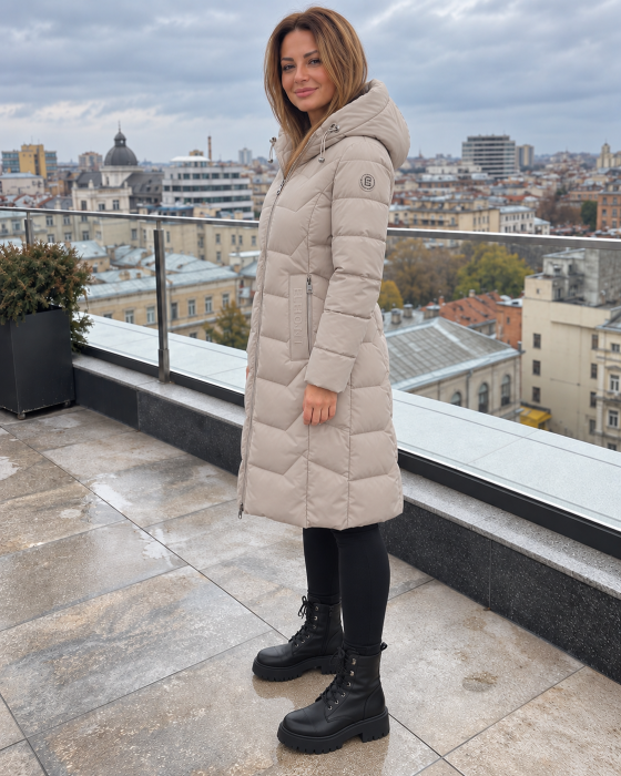 Geaca lunga dama de iarna, matlasata, cu gluga si fermoar, model elegant 8820 Bej [3]
