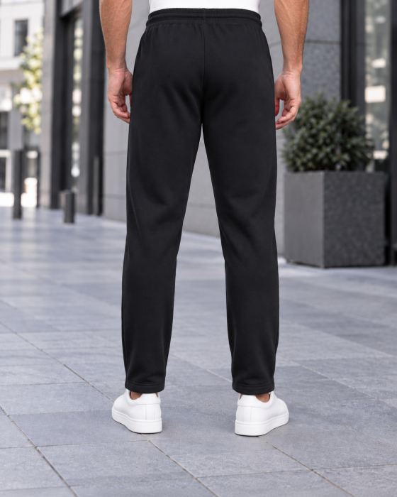 Pantaloni trening barbati negri, croiala dreapta, talie elastica cu snur si buzunare cu fermoar [3]