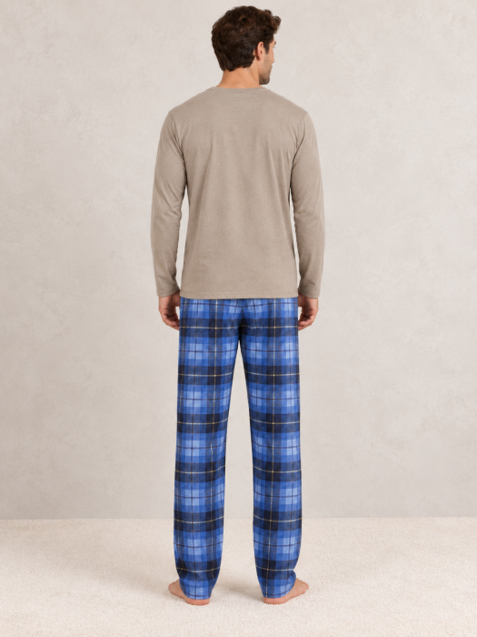 Pijama barbati cu bluza bej maneca lunga si pantaloni albastri in carouri, model Good Times [2]