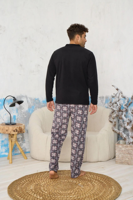 Pijama barbati cocolino, material pufos si calduros, embody.ro [2]