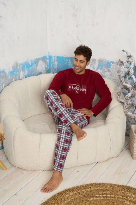 Pijama barbati cocolino, material pufos si calduros, embody.ro [3]