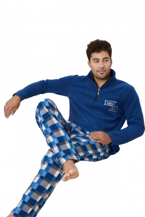 Pijama barbati cocolino, material pufos si calduros, embody.ro [4]