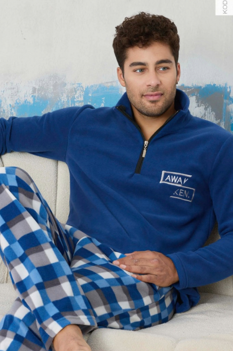 Pijama barbati cocolino, material pufos si calduros, embody.ro [3]