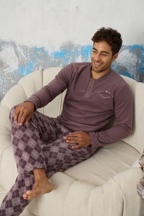 Pijama barbati cocolino, material pufos si calduros, embody.ro [2]