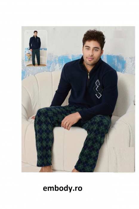 Pijama barbati cocolino, material pufos si calduros, embody.ro [4]