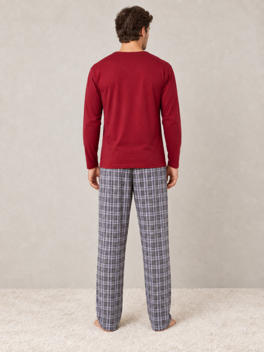 Pijama barbati cu bluza bordo si pantaloni gri in carouri - pijama lunga confortabila pentru casa si somn [2]
