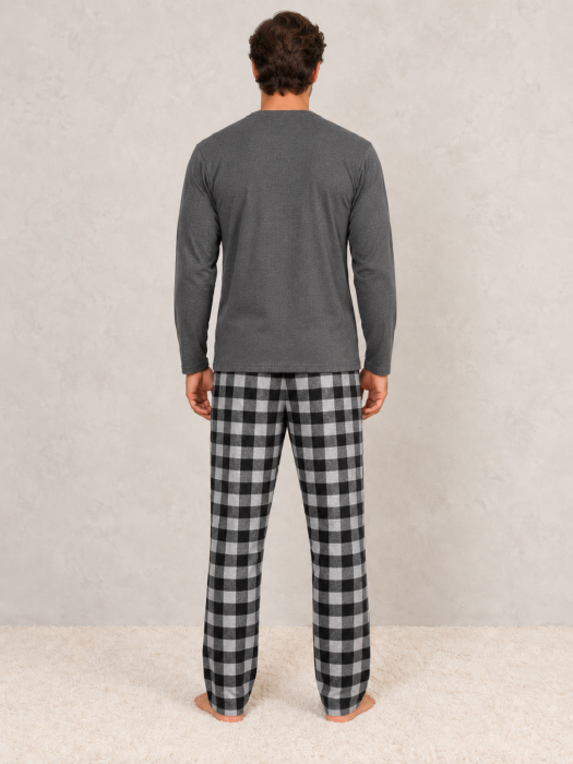Pijama barbati cu maneca lunga, bluza gri cu decolteu V si pantaloni in carouri negru-gri [2]