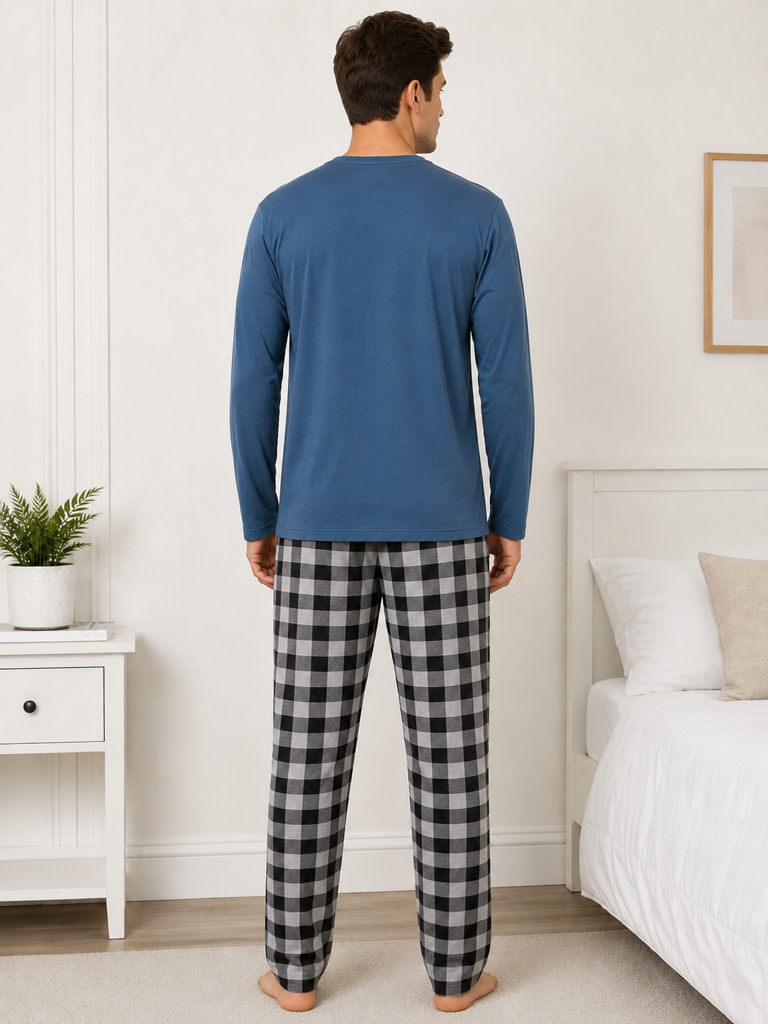 Pijama barbati cu bluza albastra cu maneca lunga si pantaloni in carouri negru-gri, model 72 [4]