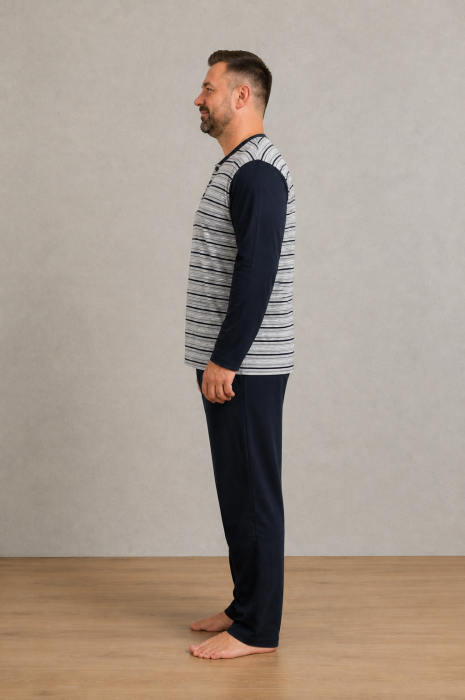 Pijama Barbati Marimi Mari din Bumbac, Bluza Gri cu Dungi si Pantaloni Bleumarin [4]