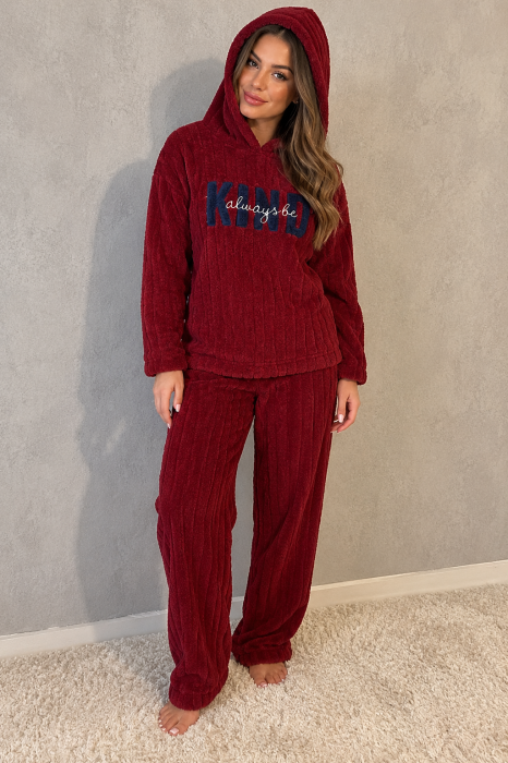 Pijama Dama Polar Pufoasa si Calduroasa, cu Gluga, Model KIND, Bordo 7017 [3]