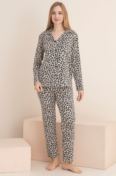 Pijama cu nasturi dama maro animal print, catifea fina 5004 [2]