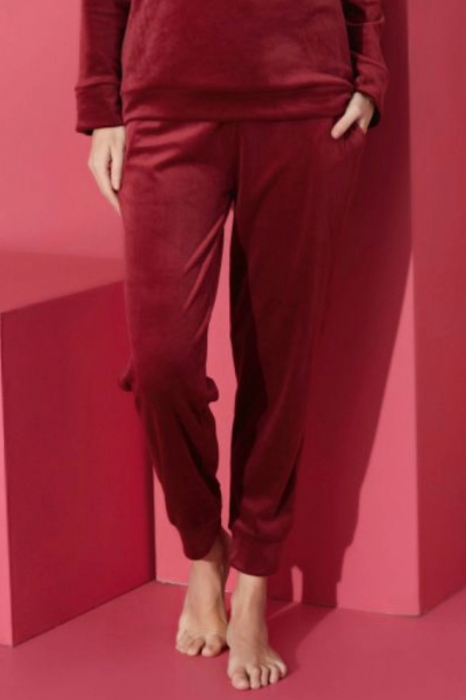 Pijama dama catifea, material moale si delicat, imprimeu Dreams, visiniu embody.ro [2]