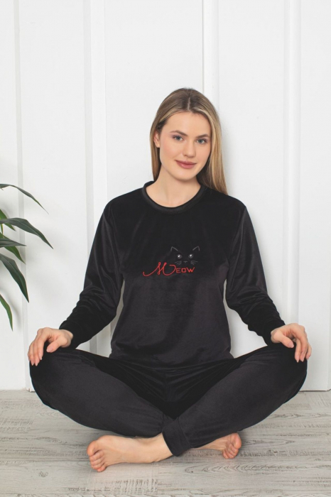 Pijama dama catifea, material moale si delicat, imprimeu uni, embody.ro [2]