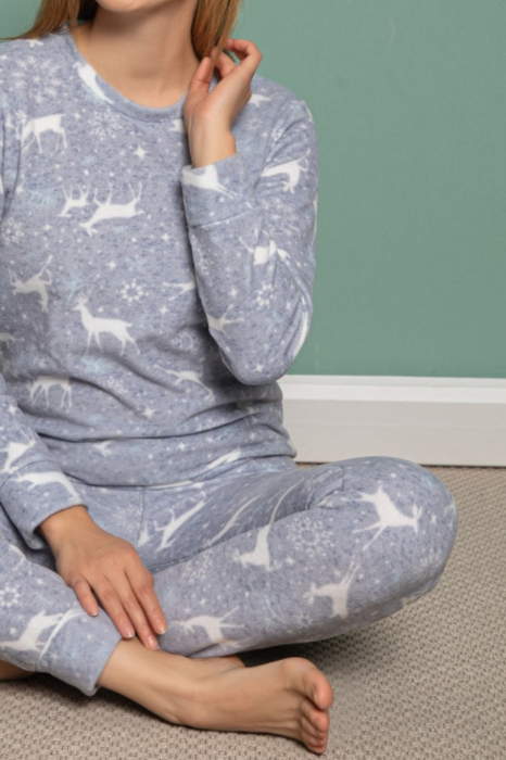 Pijama dama cocolino polar, pufoasa cu imprimeu Reni Craciun [11]