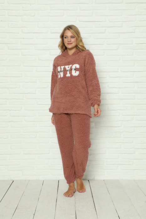 Pijama dama cocolino, pufoasa si calduroasa, cu gluga, maro [5]