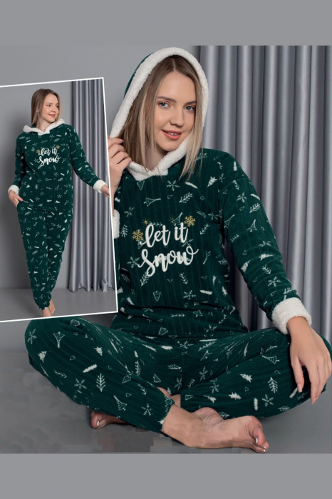 Pijama dama cocolino, pufoasa si calduroasa, imprimeu Craciun let it snow, verde embody.ro [2]