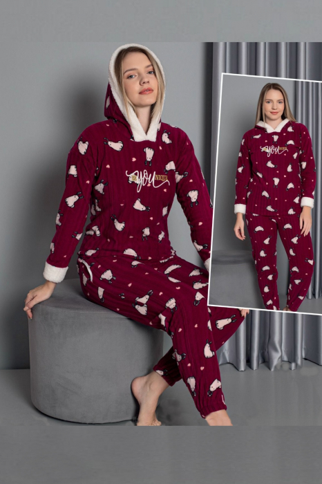 Pijama dama cocolino, pufoasa si calduroasa, imprimeu You, visiniu, embody.ro [2]