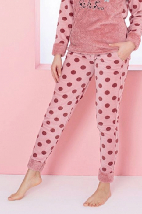 Pijama dama cocolino, pufoasa si calduroasa, imprimeu love, corai, embody.ro [3]