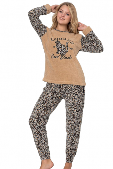 Pijama dama cocolino, pufoasa si calduroasa, imprimeu leopard new black, maro [4]
