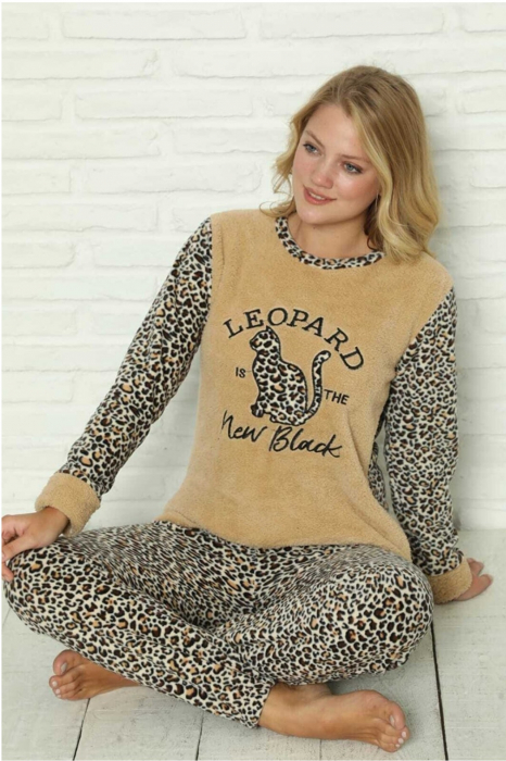 Pijama dama cocolino, pufoasa si calduroasa, imprimeu leopard new black, maro [2]