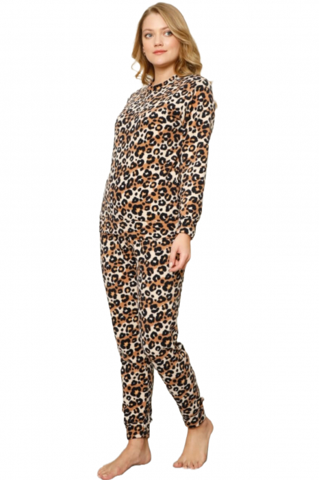 Pijama dama cocolino soft polar, pufoasa cu imprimeu animal print, maro [4]