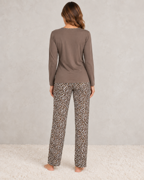 Pijama dama din bumbac cu maneca lunga, bluza maro taupe si pantaloni animal print leopard [2]