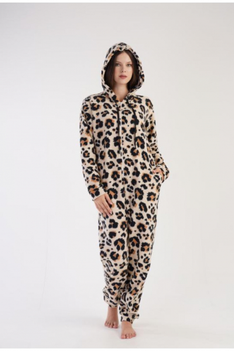 Pijama dama intreaga, tip salopeta , pufoasa, inchidere fermoar si gluga, maro, embody.ro [5]