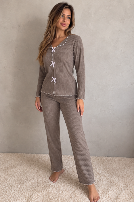 Pijama Dama cu Maneca Lunga si Pantaloni Lungi, Material Reiat cu Fundite Decorative, Taupe [2]