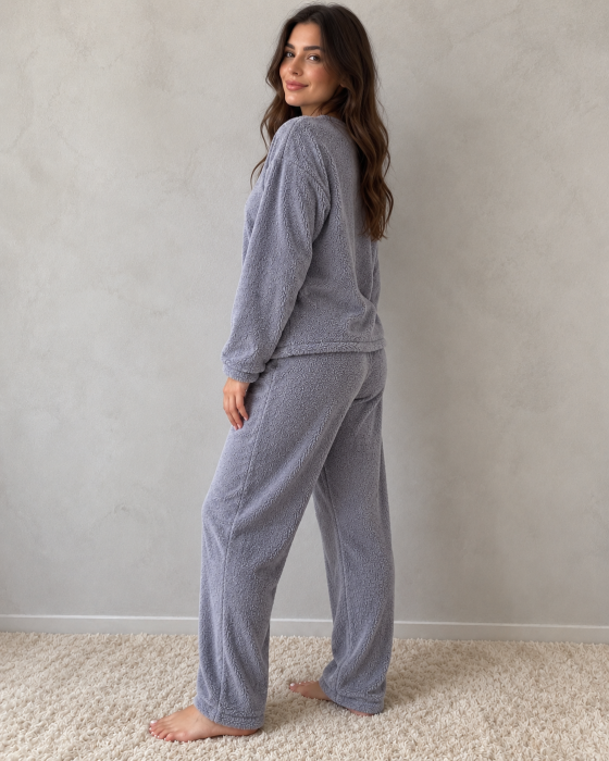 Pijama pufoasa cocolino dama gri cu model oita, bluza maneca lunga si pantaloni lungi [2]