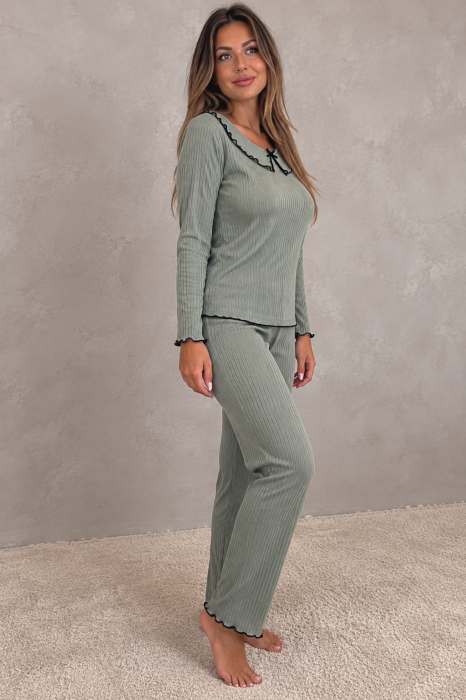 Pijama dama verde salvie cu maneca lunga, pantaloni lungi si guler decorativ [4]
