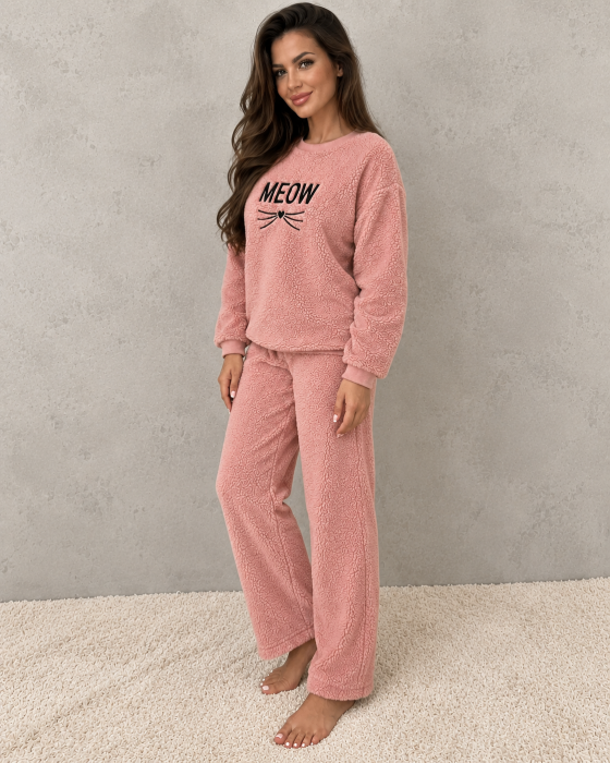 Pijama dama pufoasa cocolino roz MEOW, bluza maneca lunga si pantaloni largi [4]