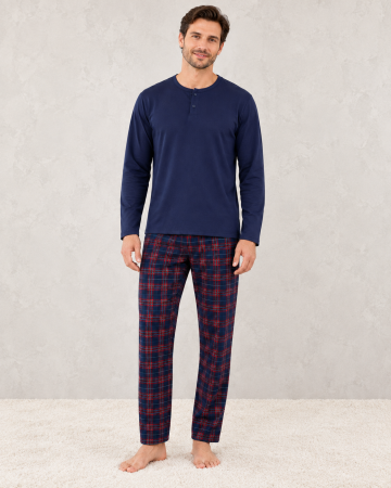 Pijamale barbati bumbac - Pijama barbati bleumarin cu pantaloni in carouri rosii, bluza cu maneca lunga