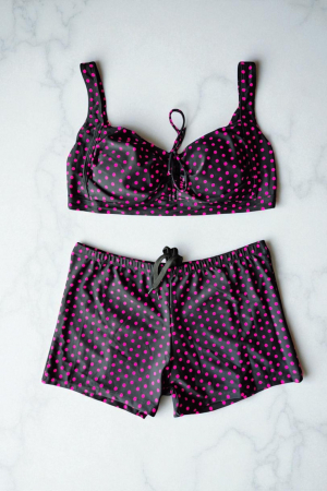 Costum de baie 2 piese, marime mare, slipi tip pantaloni scurti, sutien bustiera, pink dots 7128 - [2]