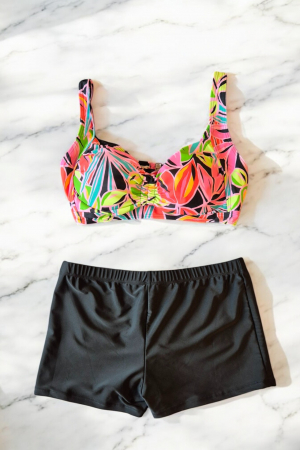 Costum de baie 2 piese, marime mare, cu slipi tip pantaloni scurti, sutien bustiera, embody.ro [1]