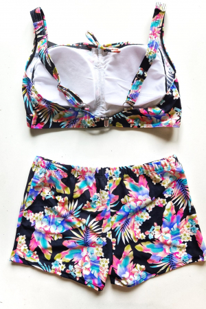 Costum de baie marime mare, cu slipi tip pantaloni scurti, sutien bustiera, floral, multicolor, Carla, embody.ro [2]