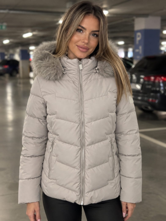 Geci si veste dama - Geaca dama groasa, matlasata cu gluga detasabila si blana detasabila Bej 8809