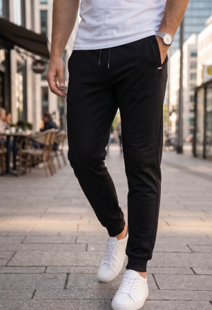 Pantaloni barbati - Pantaloni Trening Barbati Jogger, buzunare si snur in talie  Negru